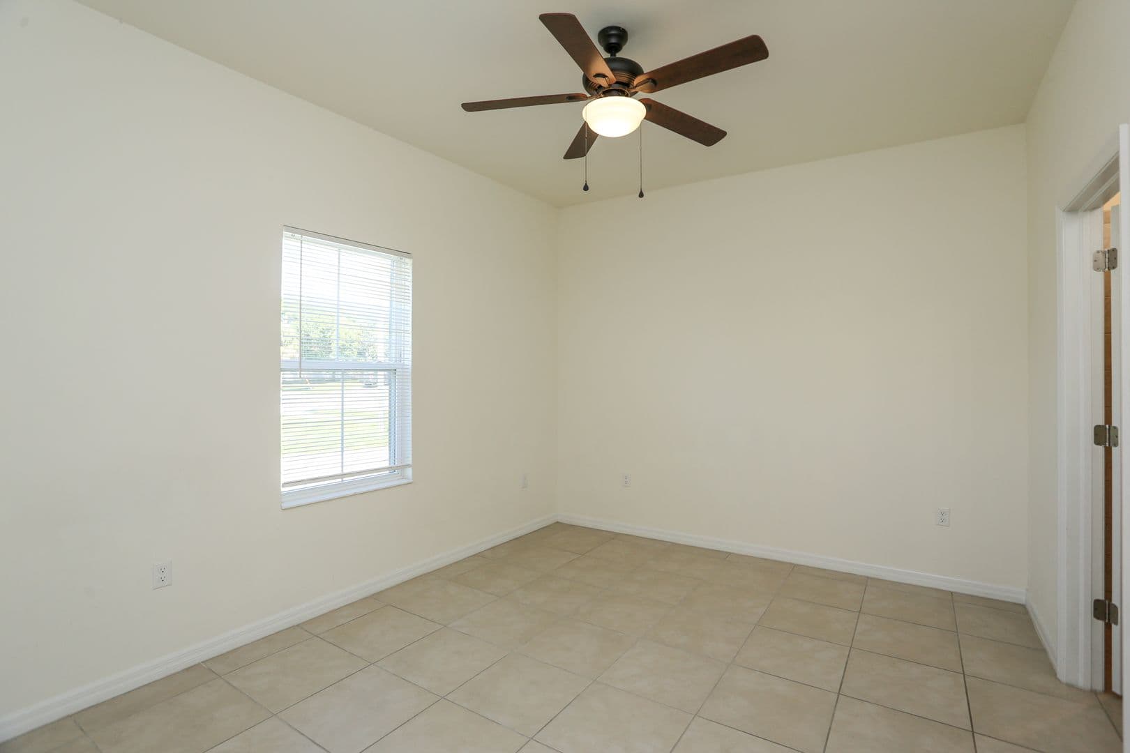 Naples Apartment: 2061 Sunshine Boulevard