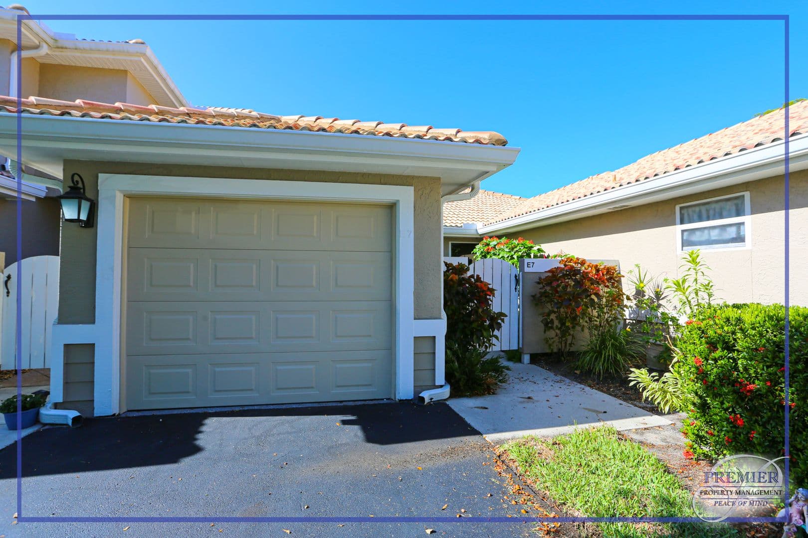 Naples House: 402 Emerald Bay Circle #E7