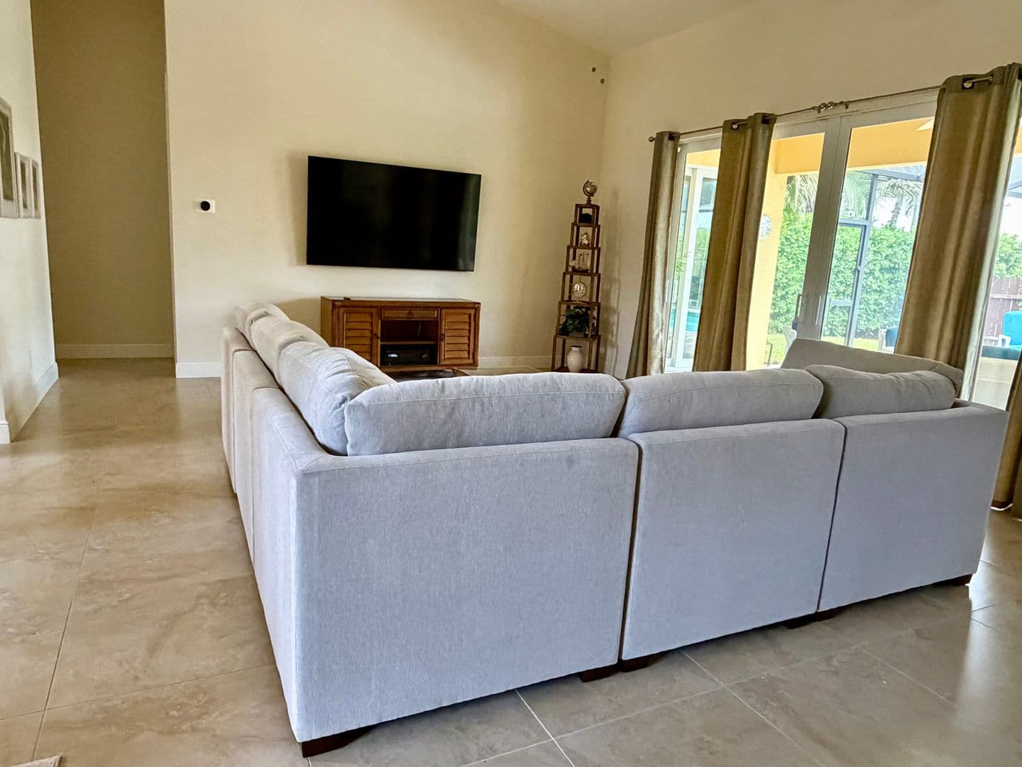 Naples House: 732 7th Avenue North