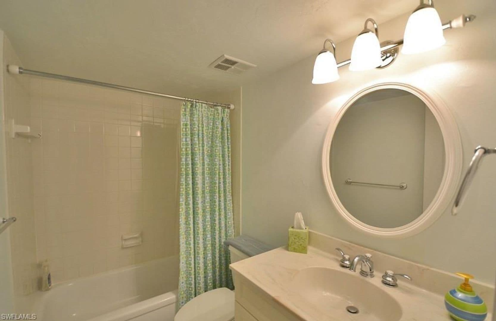 Naples House: 307 Goodlette Road South B506