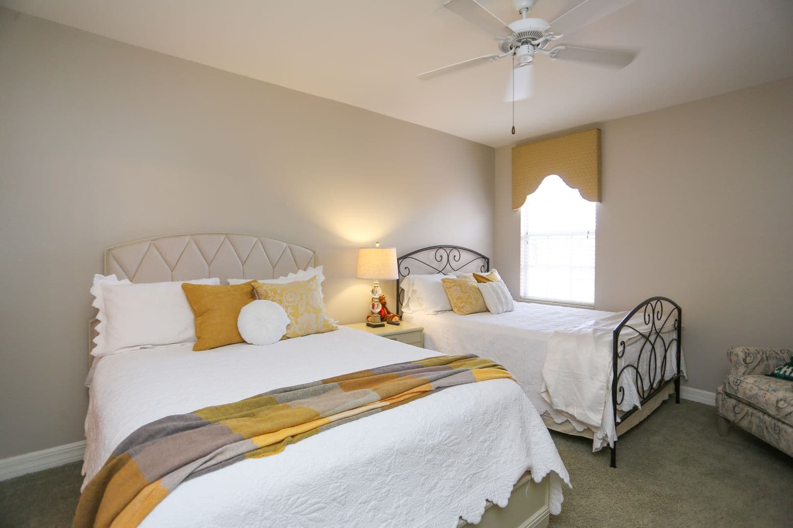 Naples House: 5945 Paradise Circle