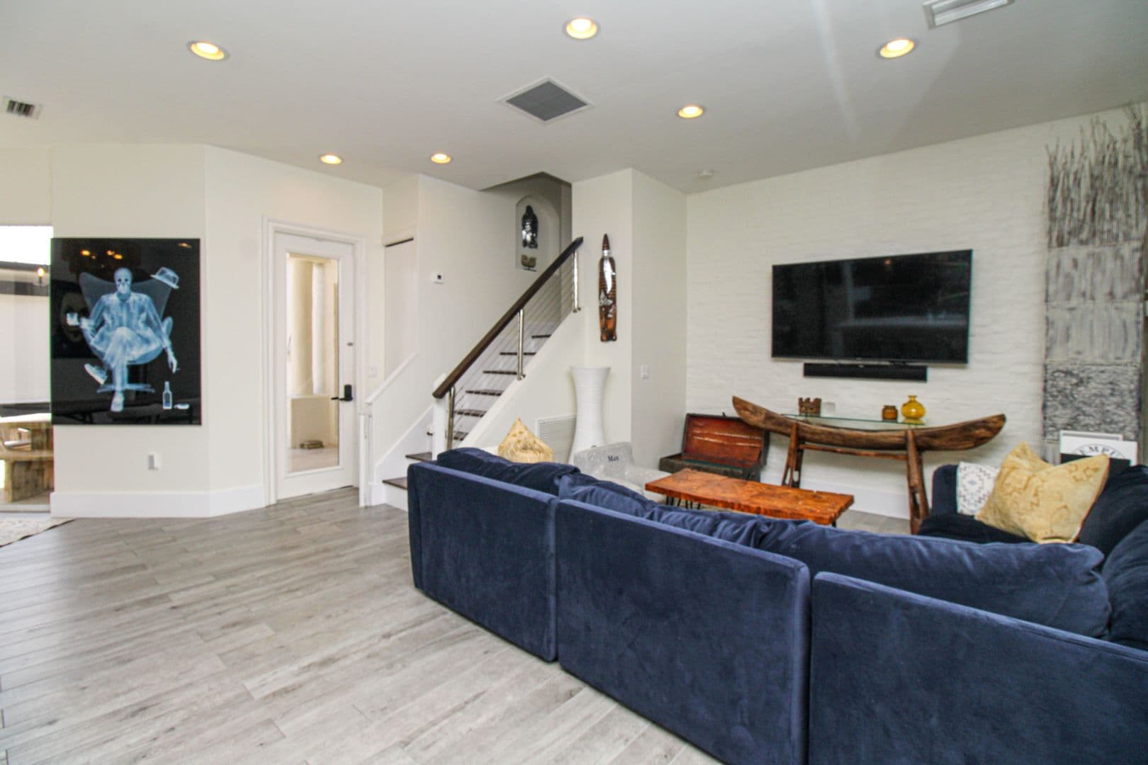Naples House: 647 110th Avenue North