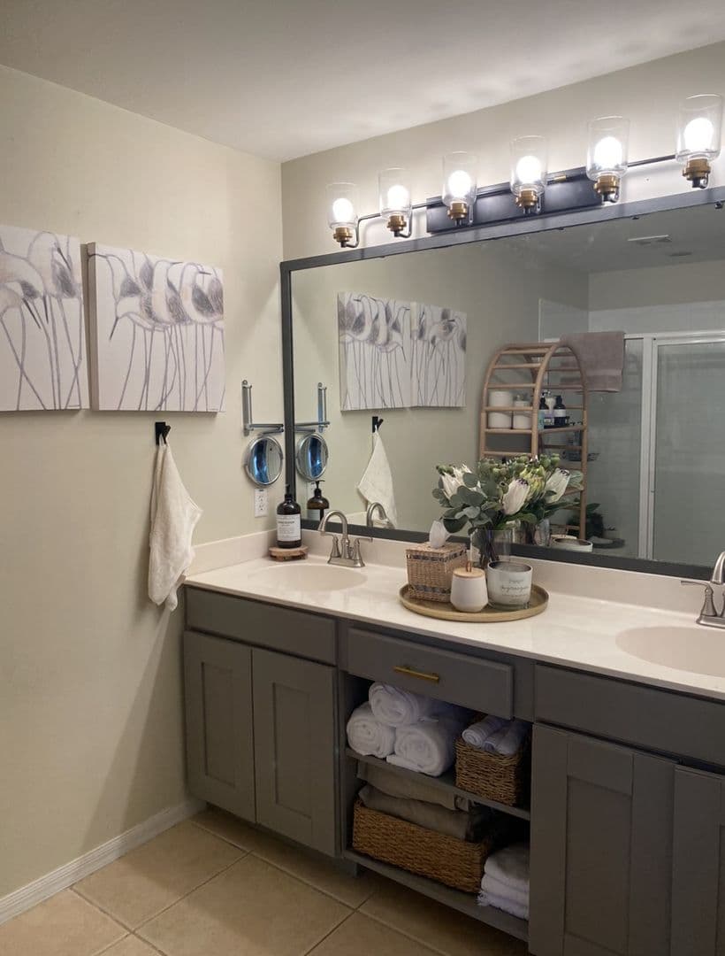 Naples House: 768 Hampton Circle