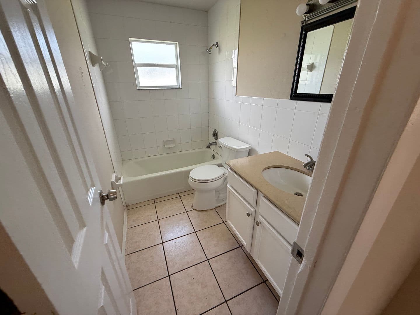 Fort Myers Apartment: 5645 6th Avenue