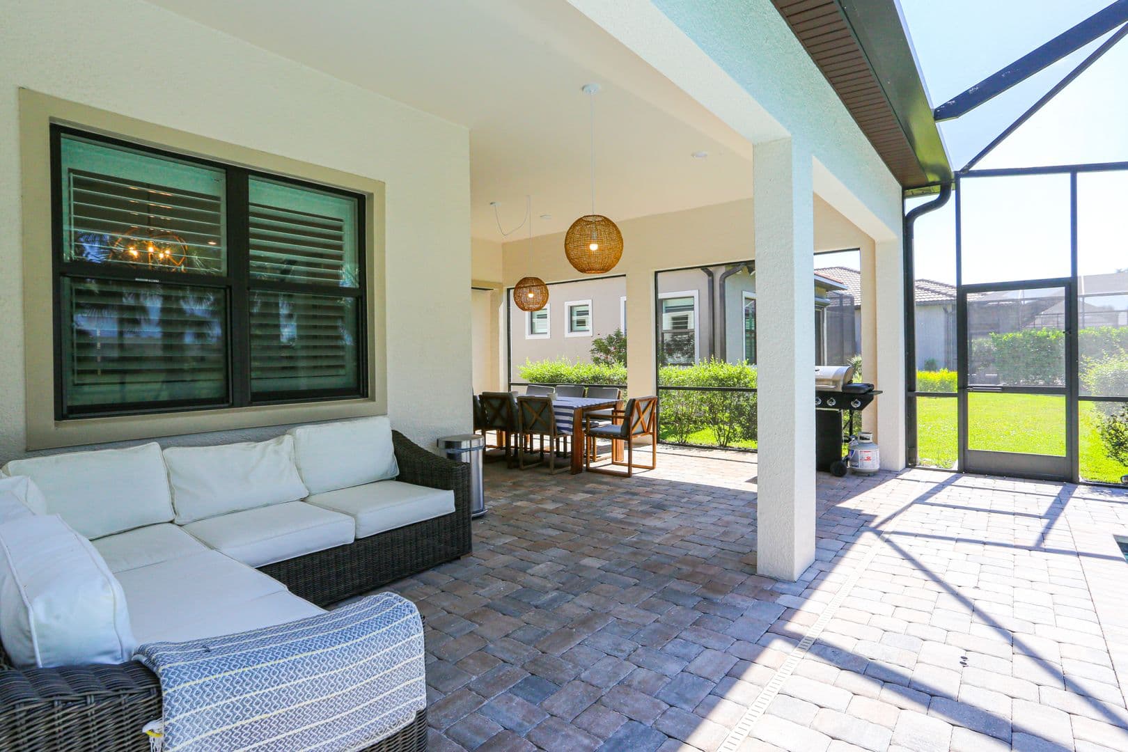 Naples House: 9716 Everglades Drive