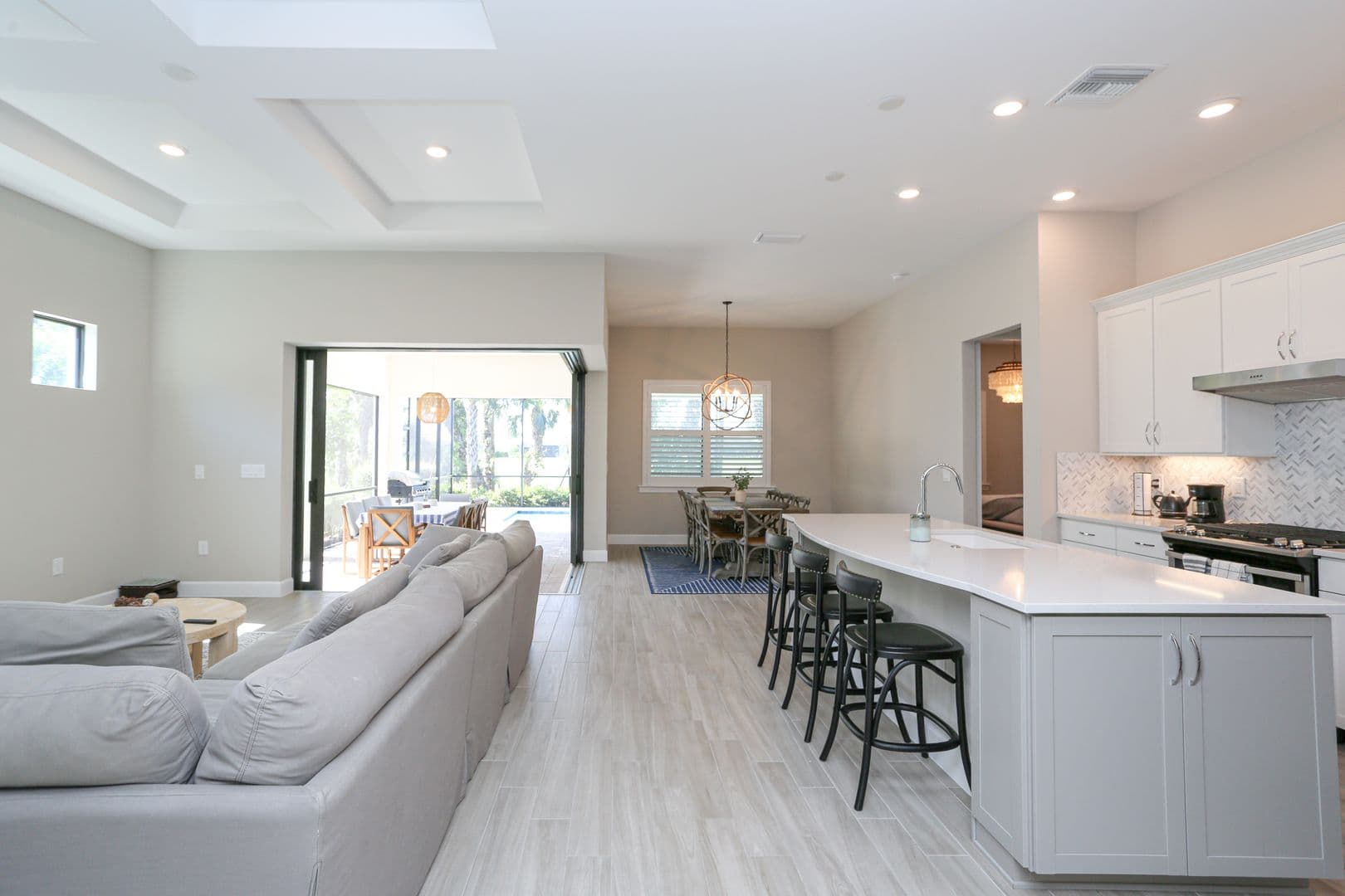 Naples House: 9716 Everglades Drive