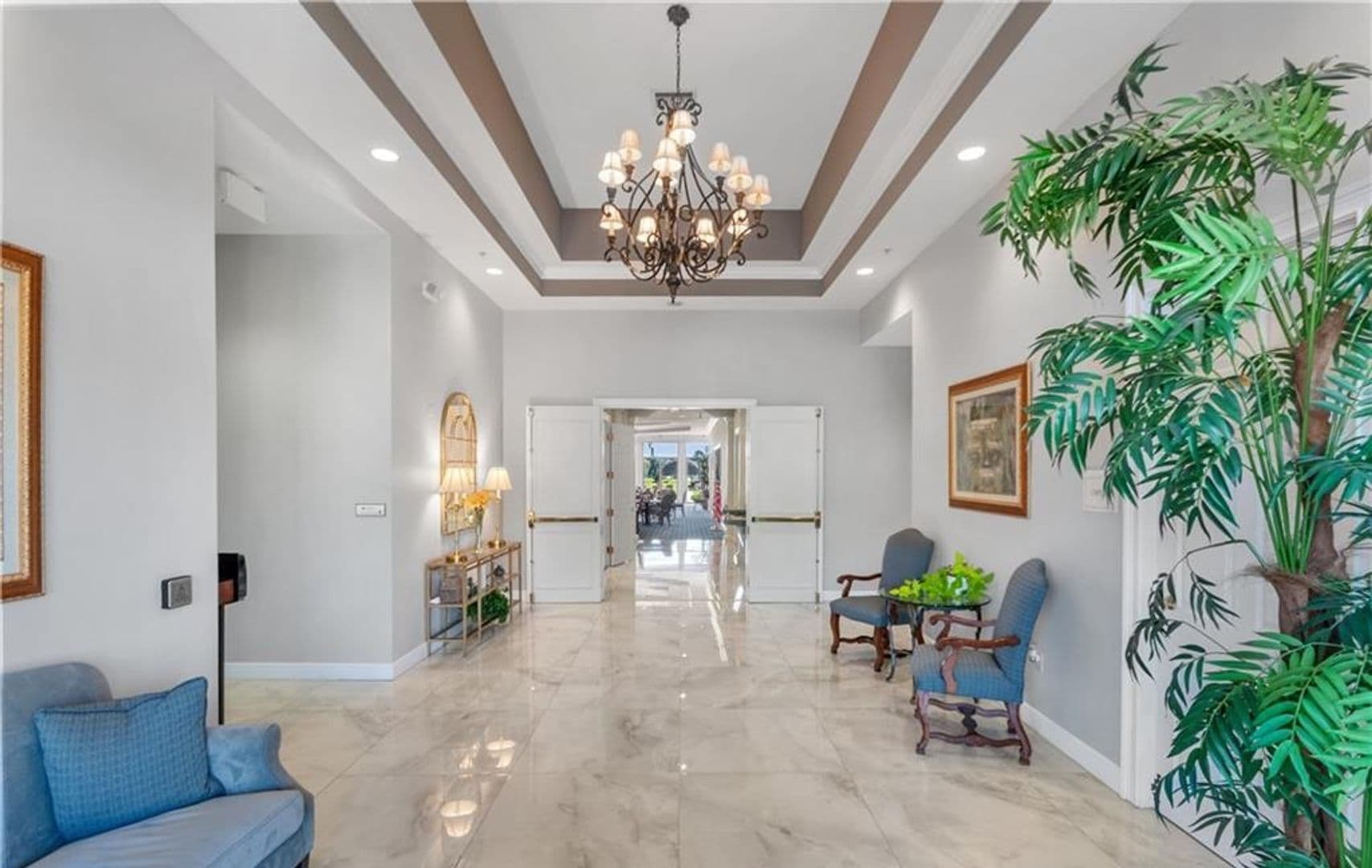Naples House: 5 High Point Circle W Unit #206
