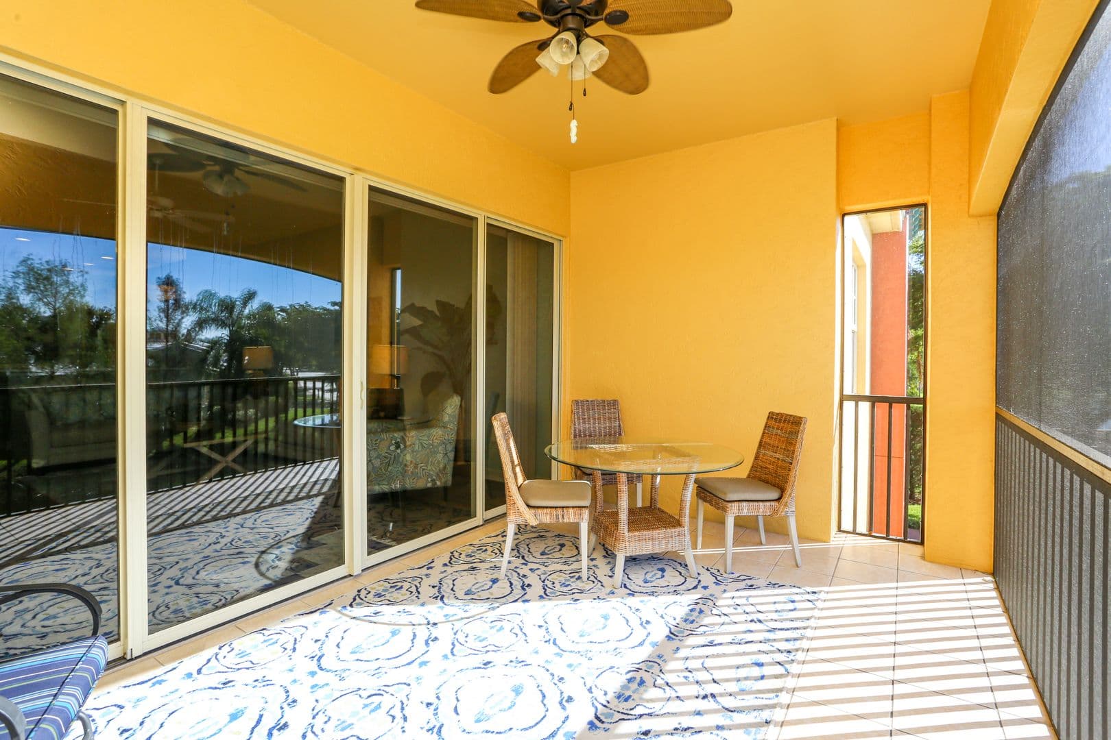 Estero House: 8565 Via Garibaldi #203