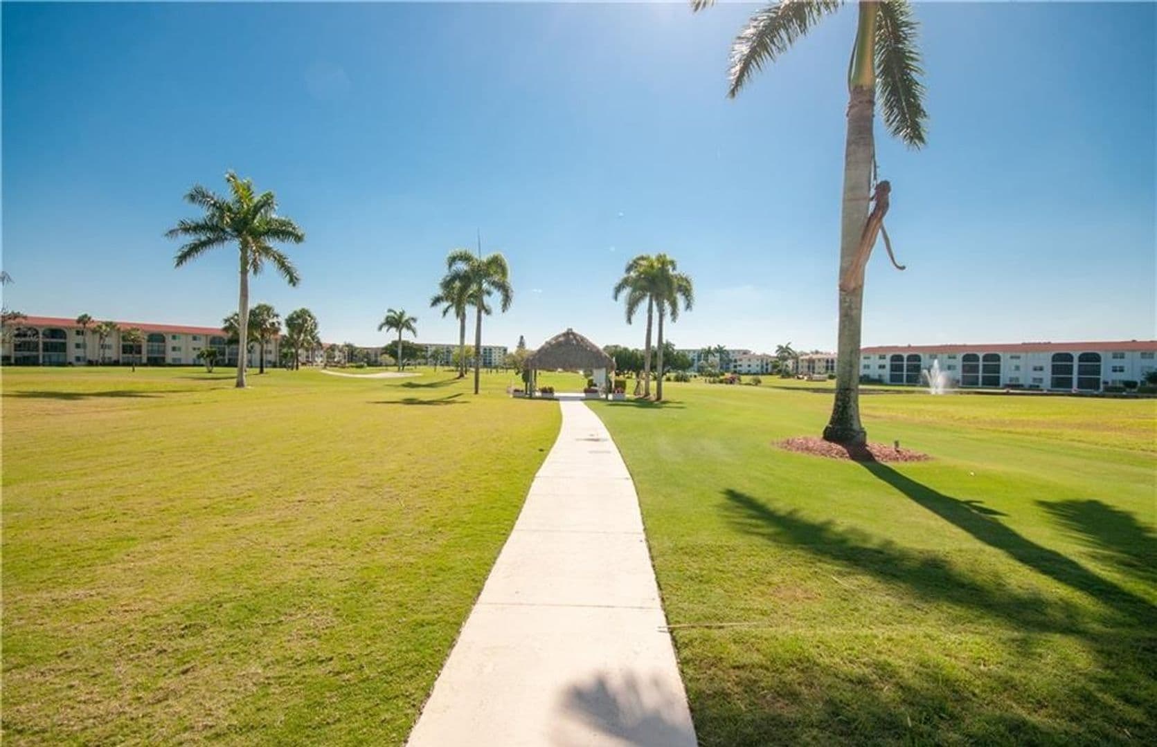 Naples House: 5 High Point Circle W Unit #206