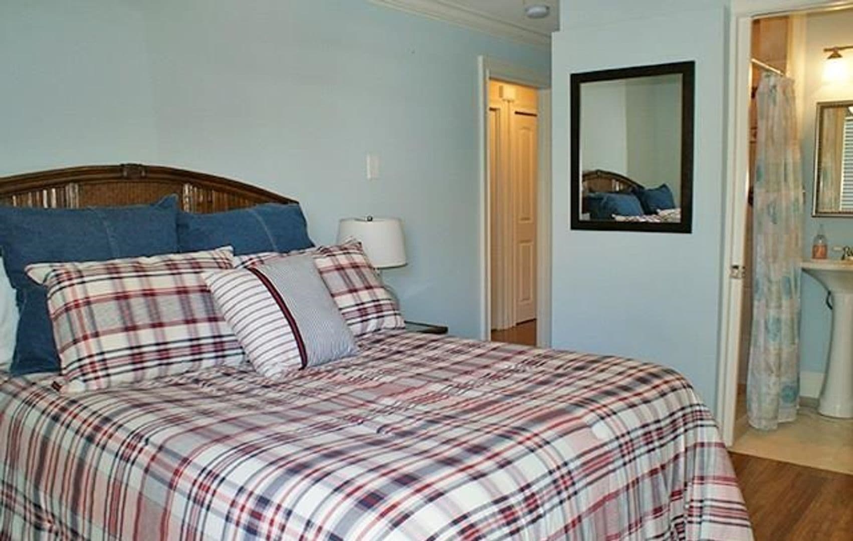 Naples House: 1065 Gulf Shore Boulevard N #416