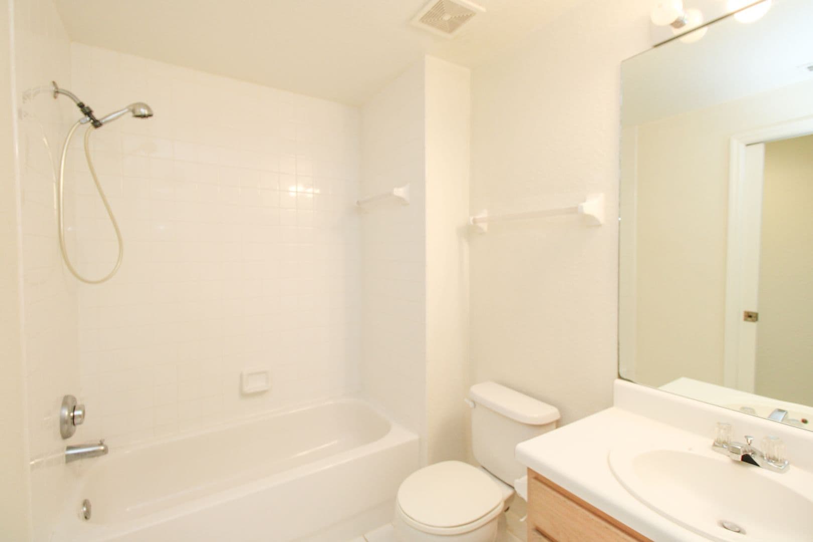 Naples Condo: 4630 St. Croix Lane #827