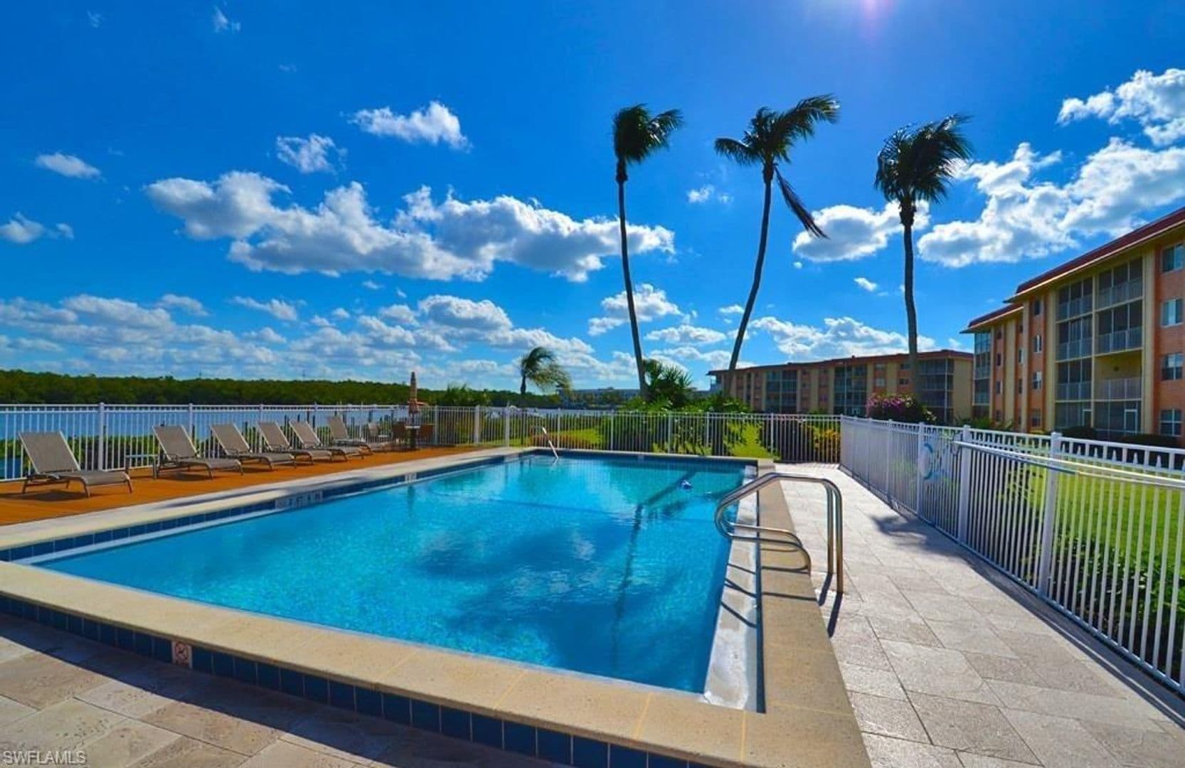 Naples House: 307 Goodlette Road South B506