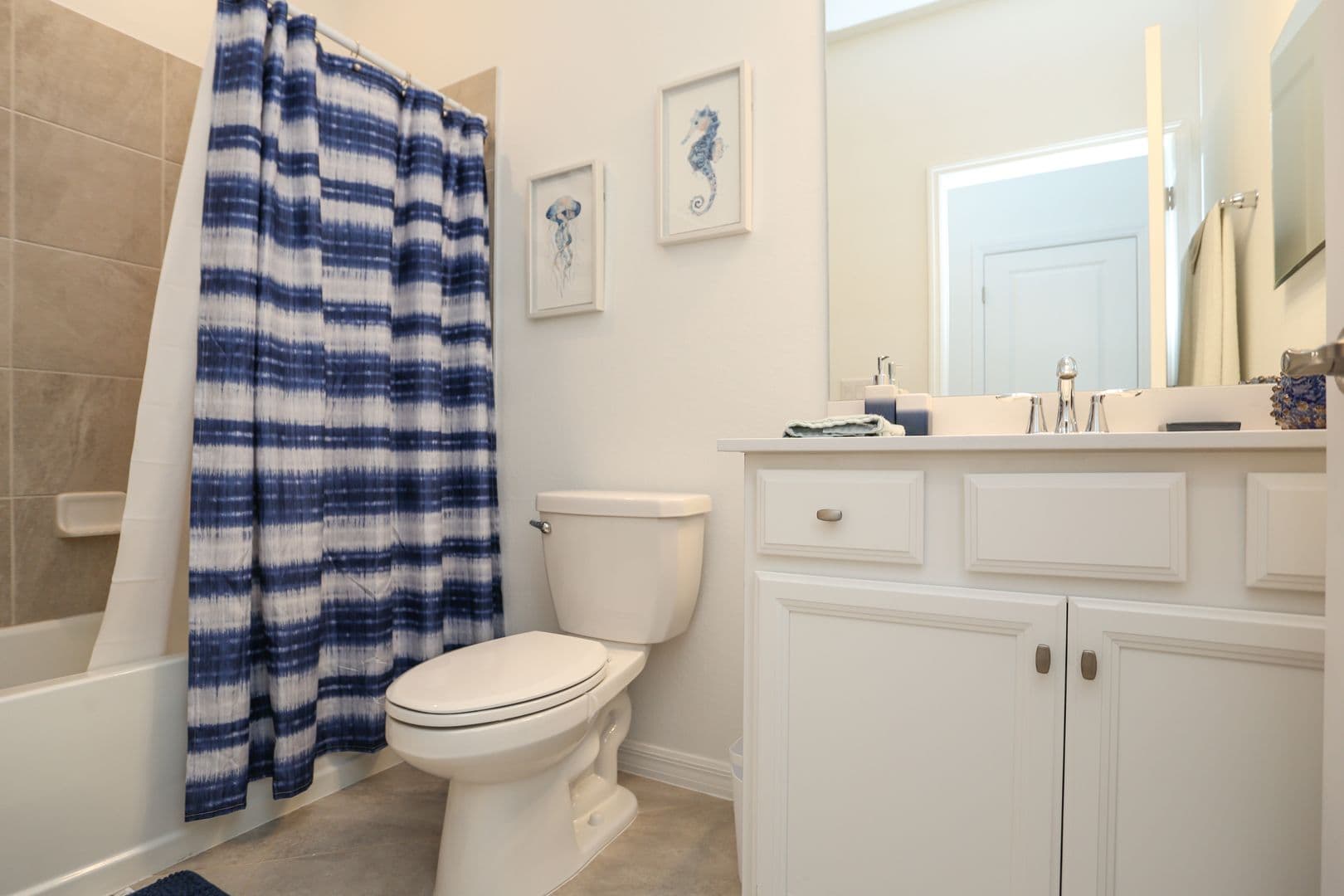 Naples House: 2155 Hamlin Street