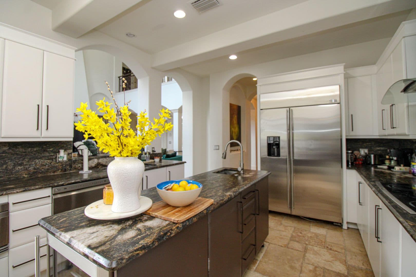 Naples House: 1412 Hemingway Place