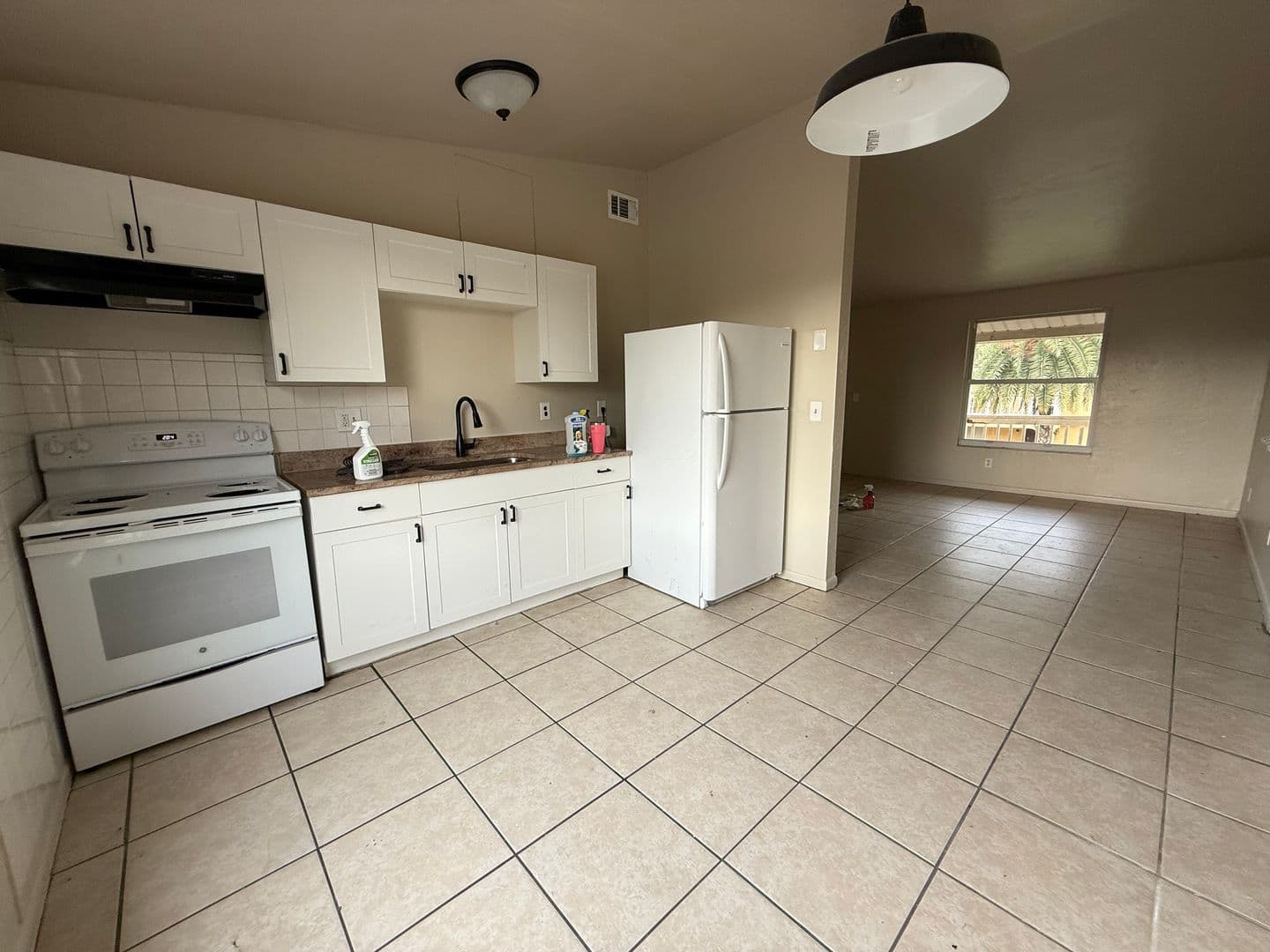 Fort Myers Apartment: 3950 Lora Street