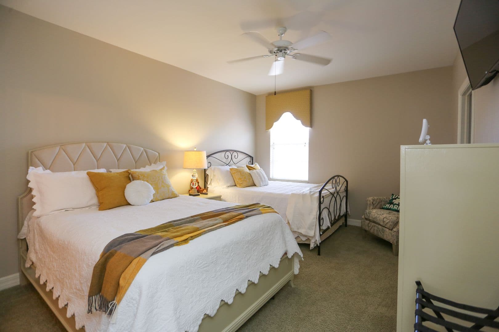 Naples House: 5945 Paradise Circle