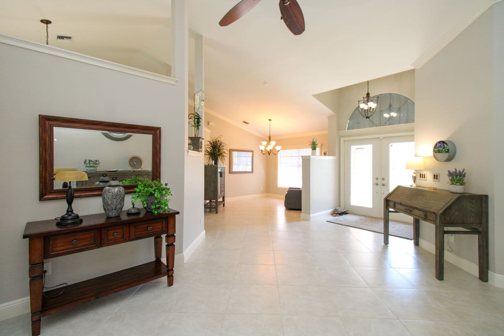 Naples House: 333 Wentworth Court