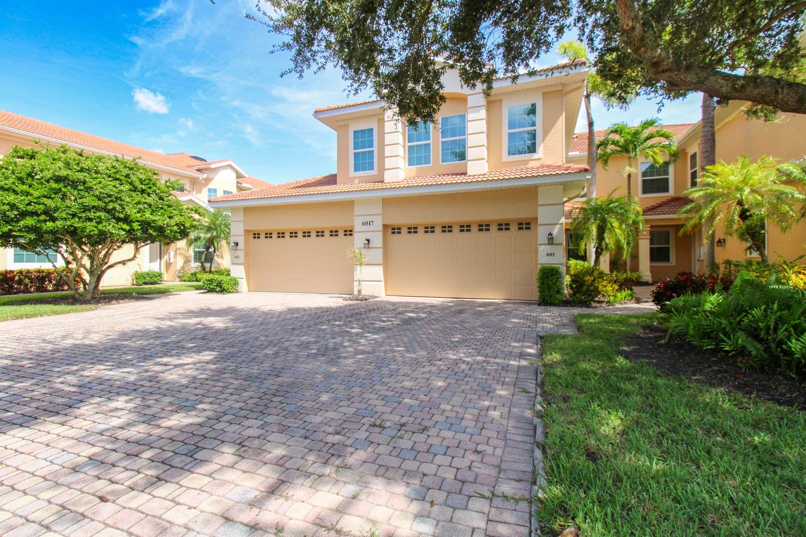 Naples House: 6017 Trophy Drive #601