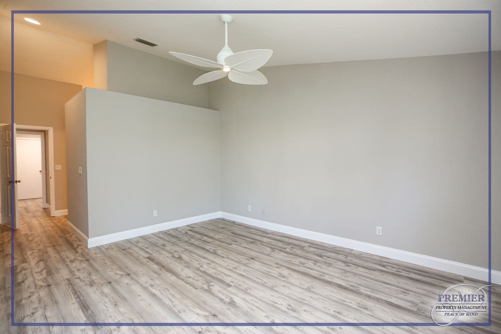 Naples House: 402 Emerald Bay Circle #E7