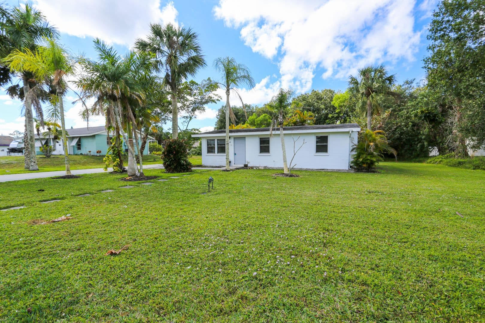Naples House: 159 5th Street