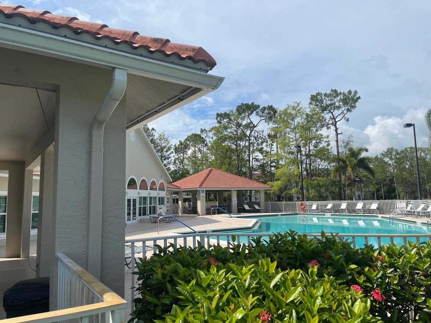 Naples House: 5708 Deuville Circle #308