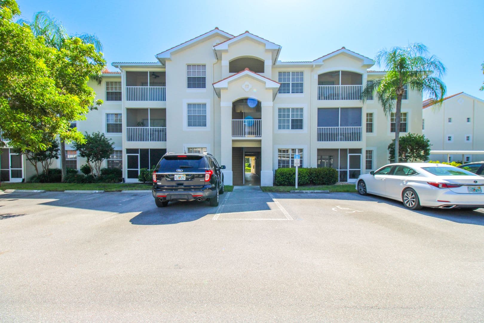 Naples Condo: 4630 St. Croix Lane #827