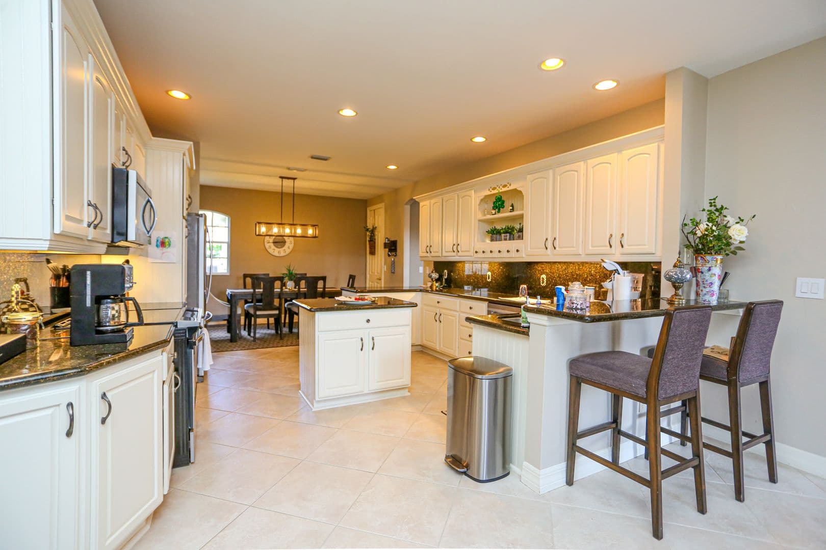 Naples House: 5945 Paradise Circle