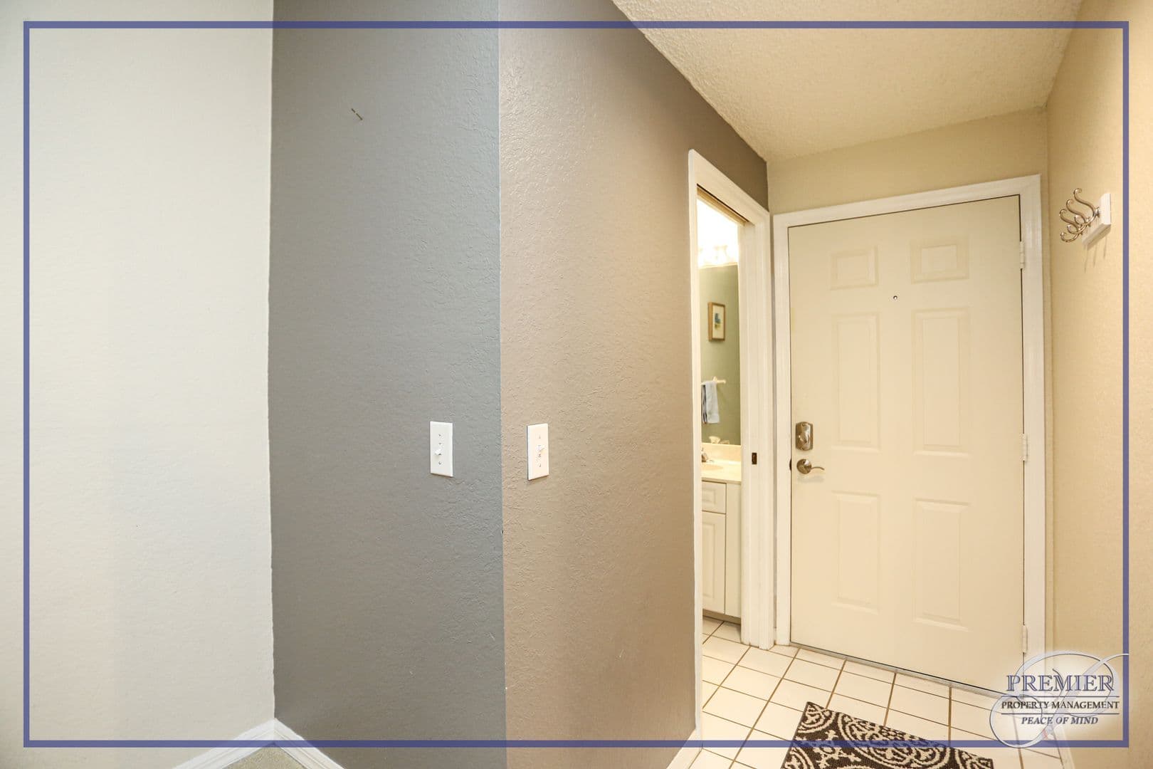 Naples House: 1044 Woodshire Lane B203