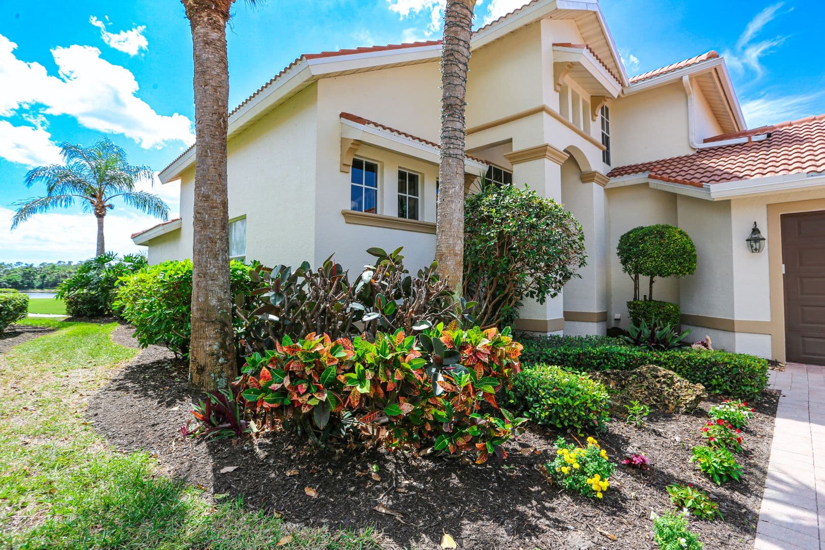 Naples House: 5945 Paradise Circle