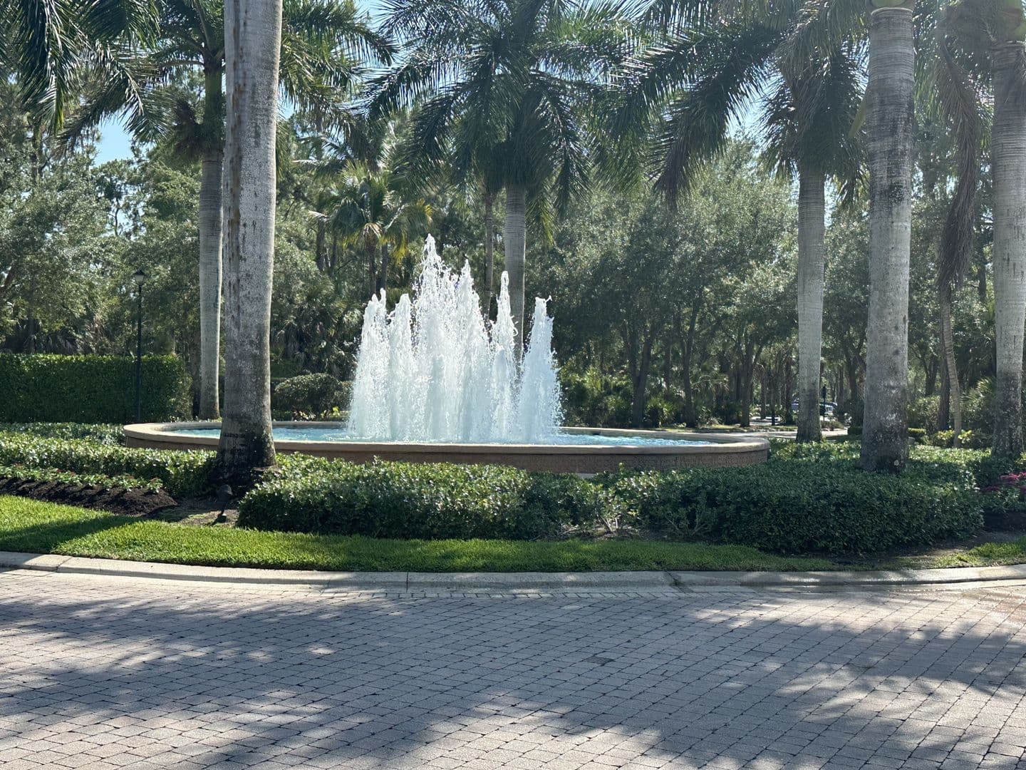 Naples House: 2004 Tarpon Bay Drive North Unit 101