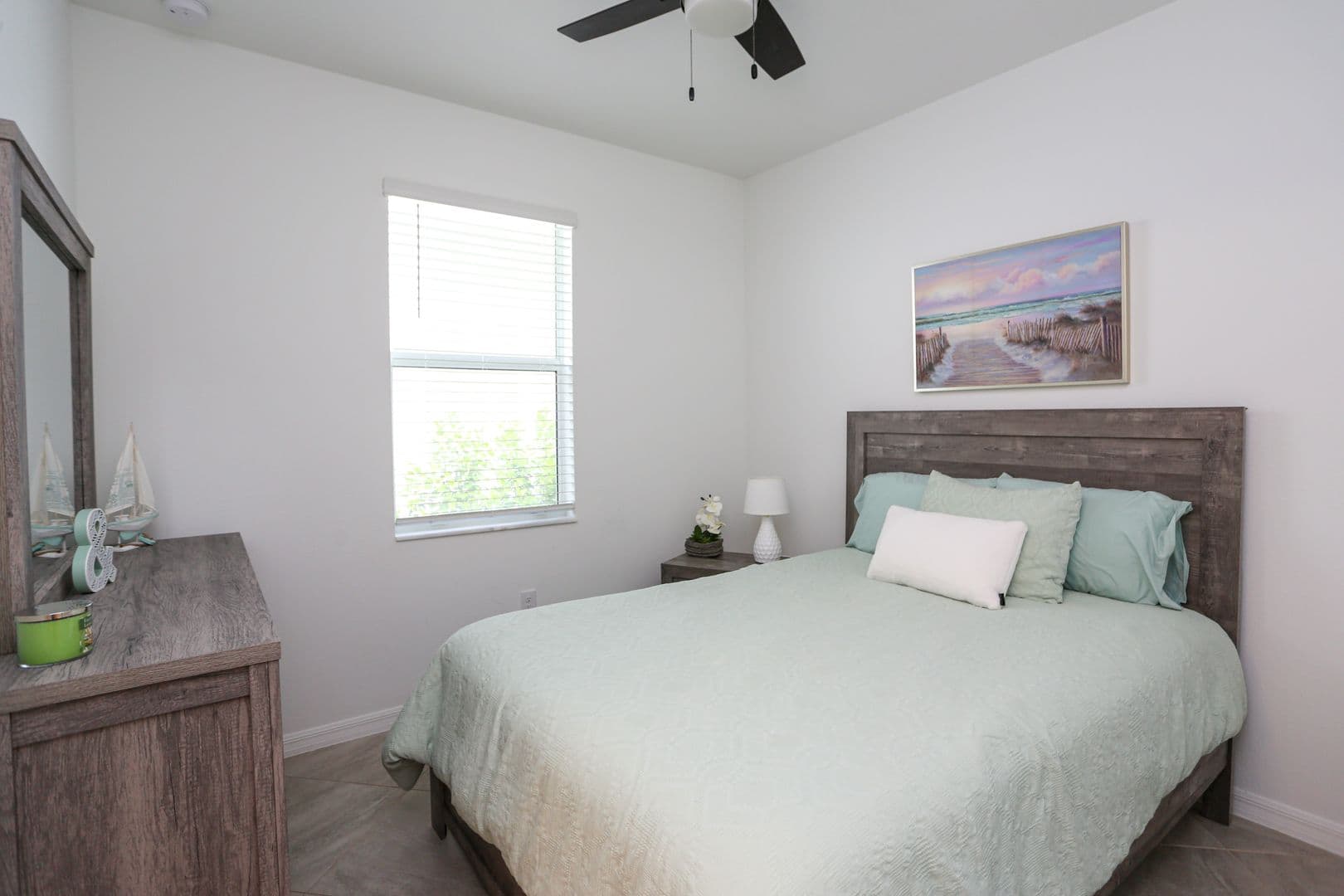 Naples House: 2155 Hamlin Street