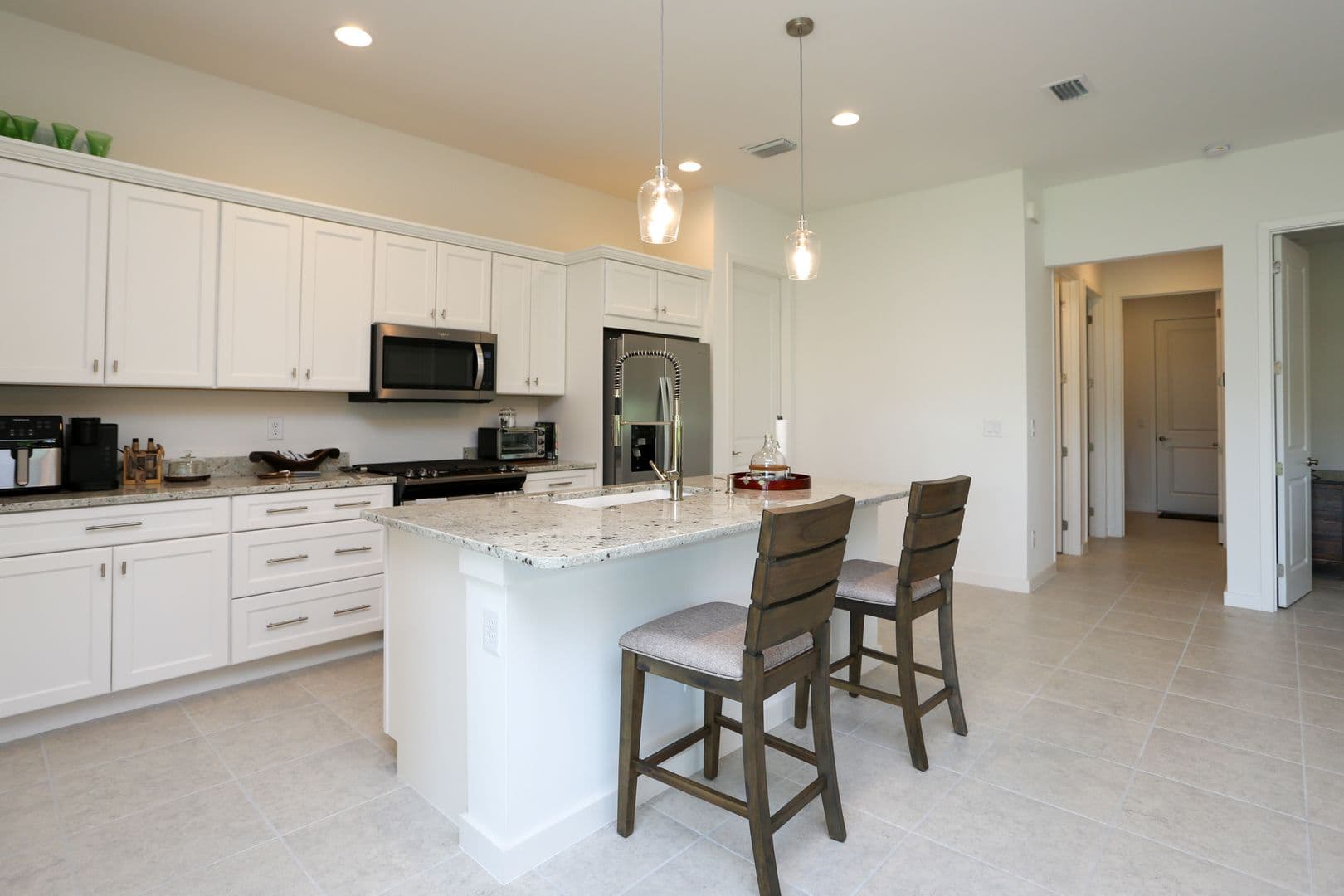 Naples House: 14759 Kingfisher Loop