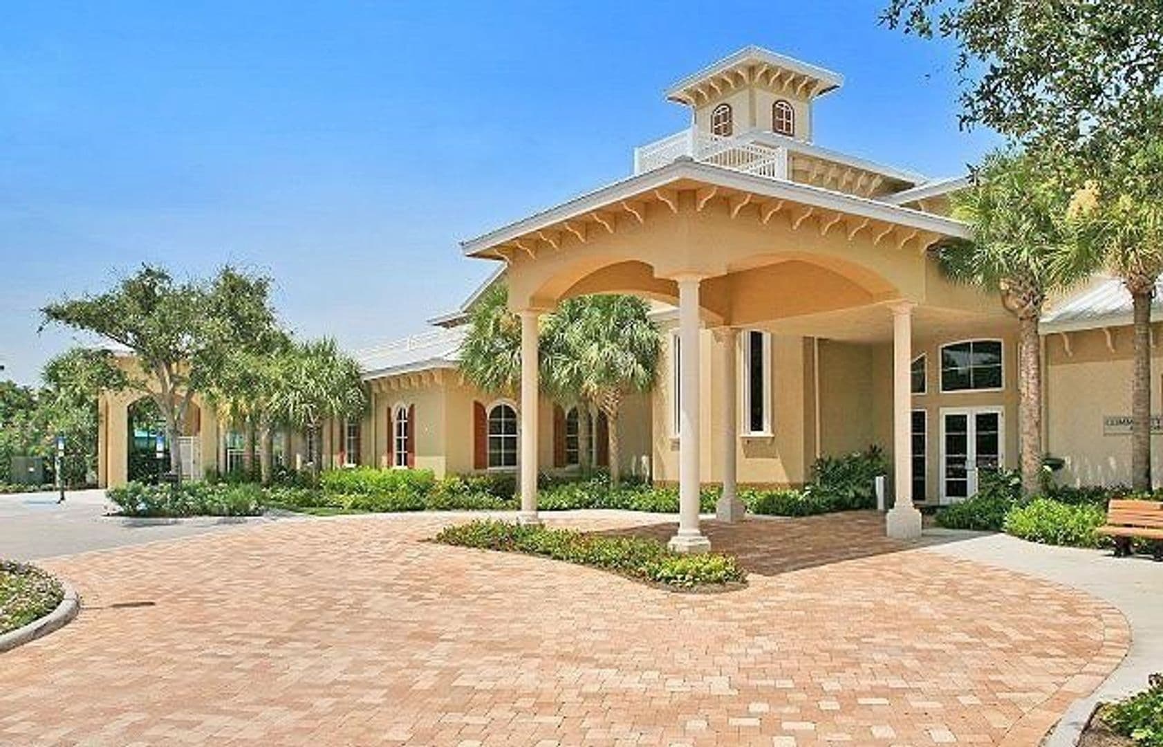 Naples House: 5635 Turtle Bay Drive #6