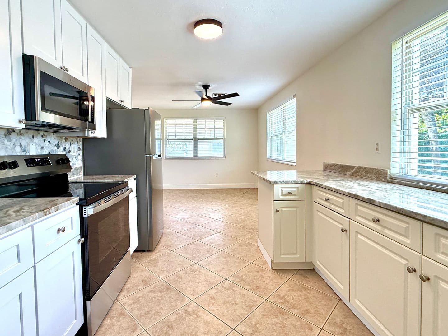 Naples House: 740 109th Avenue N