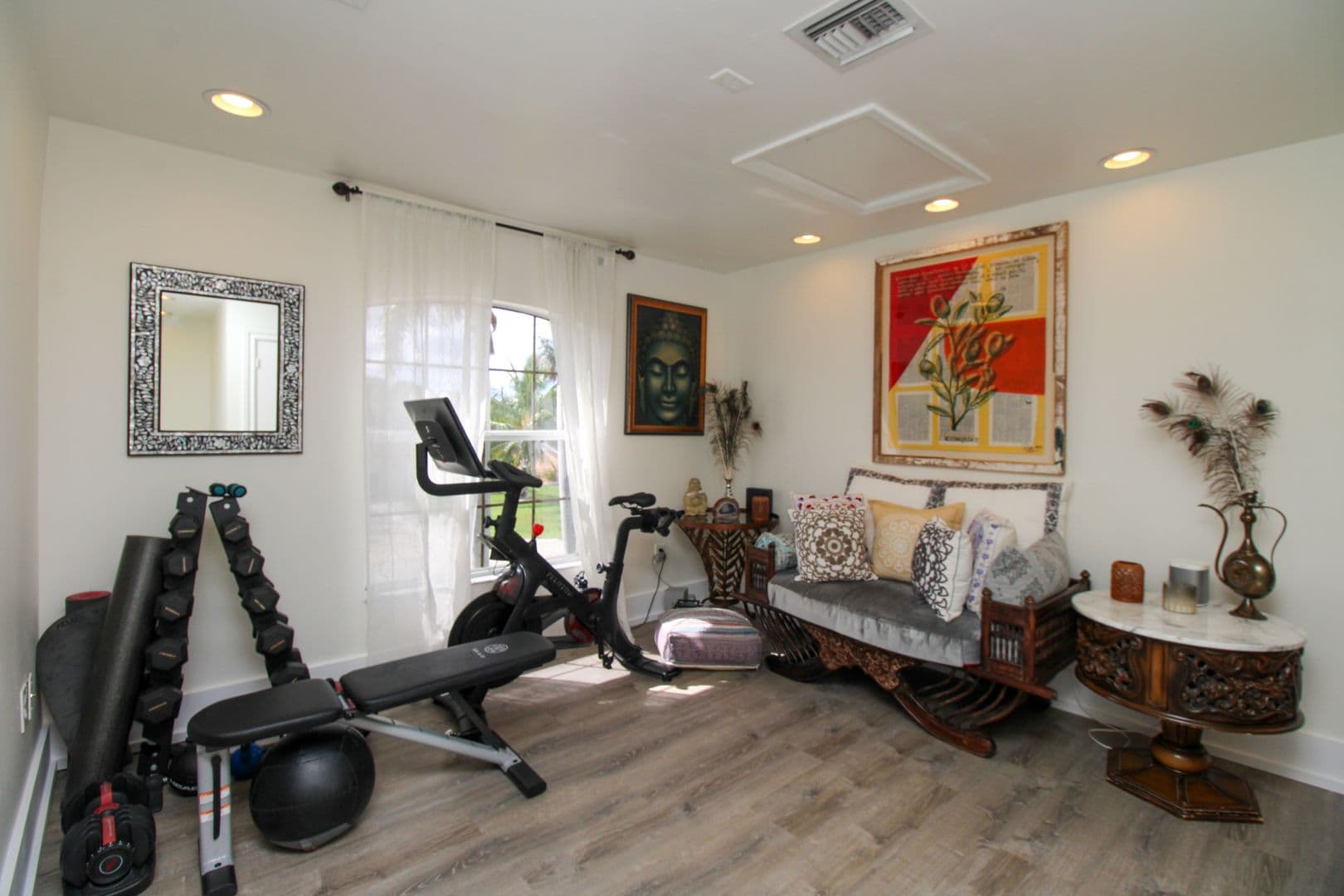 Naples House: 647 110th Avenue North