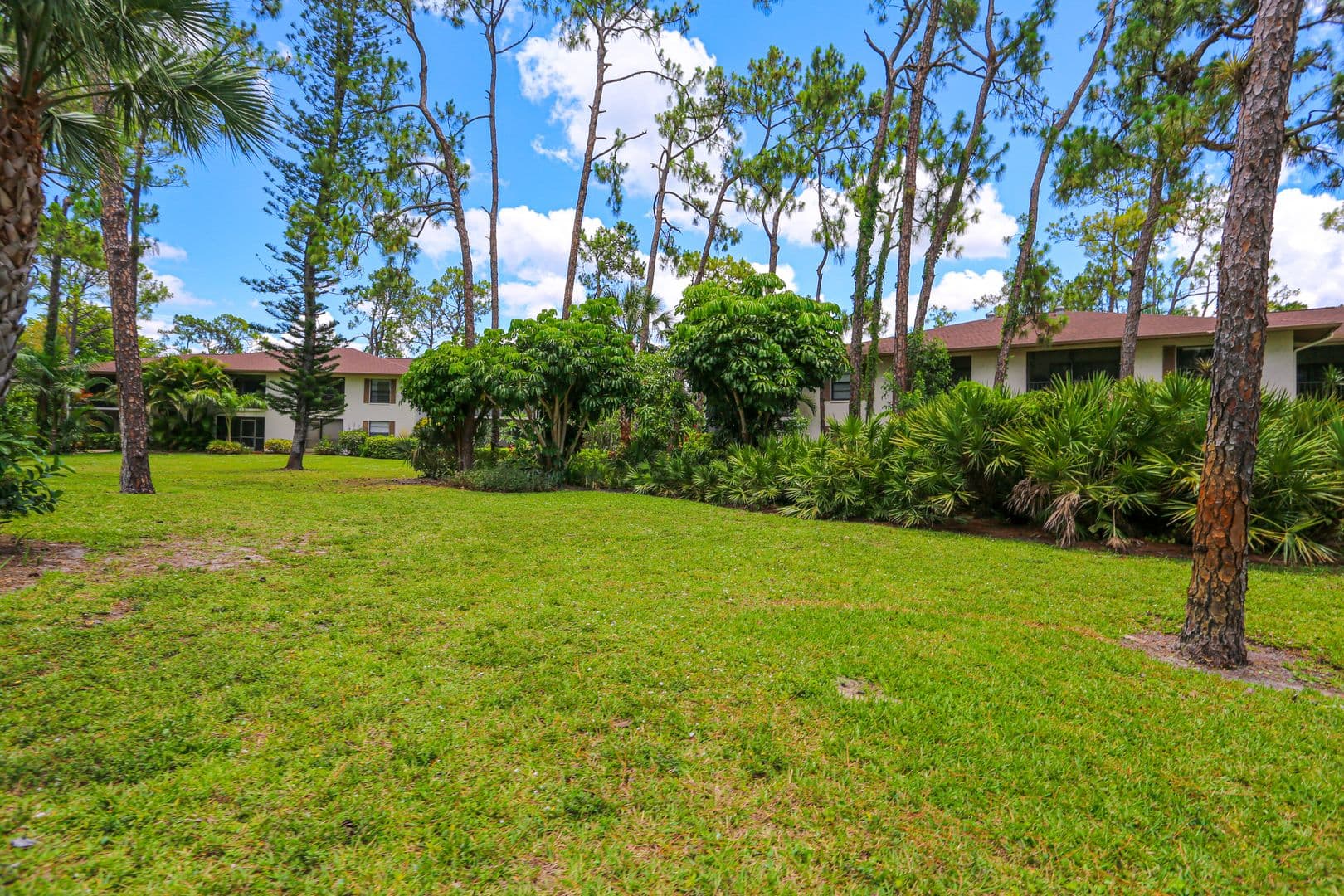 Naples Condo: 1765 Courtyard Way C-104