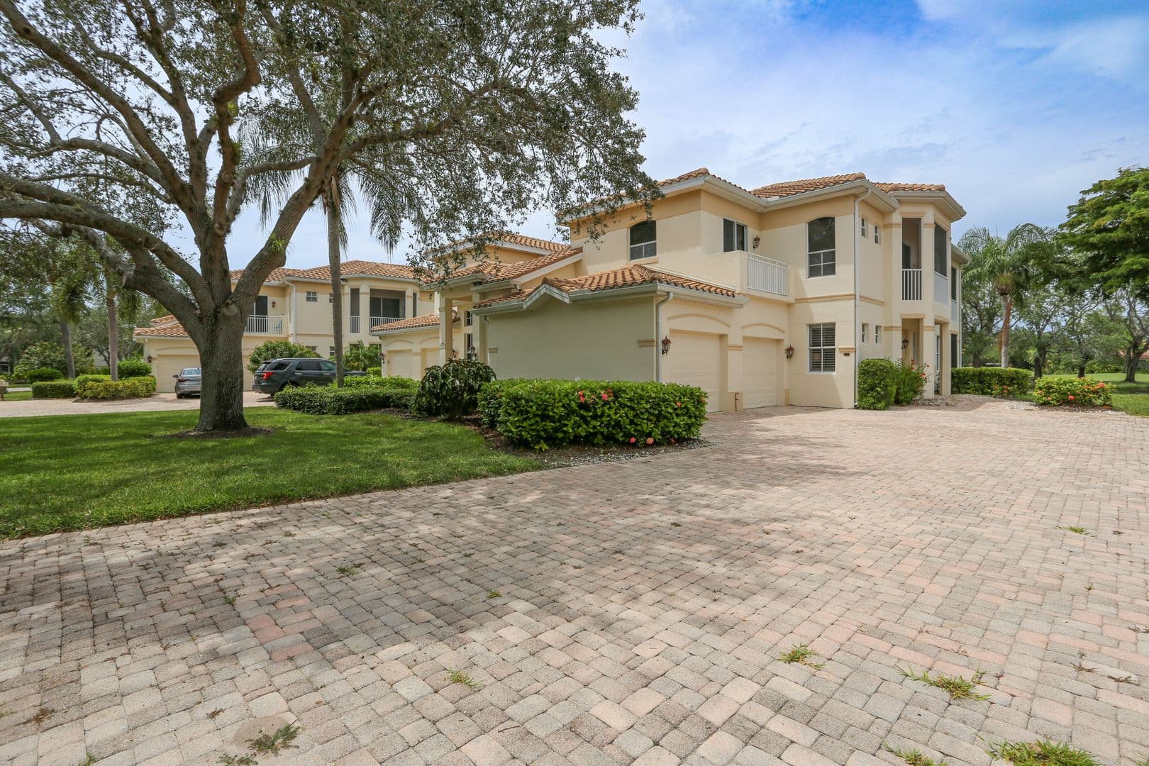 Bonita Springs House: 9111 Las Maderas Drive Unit 102