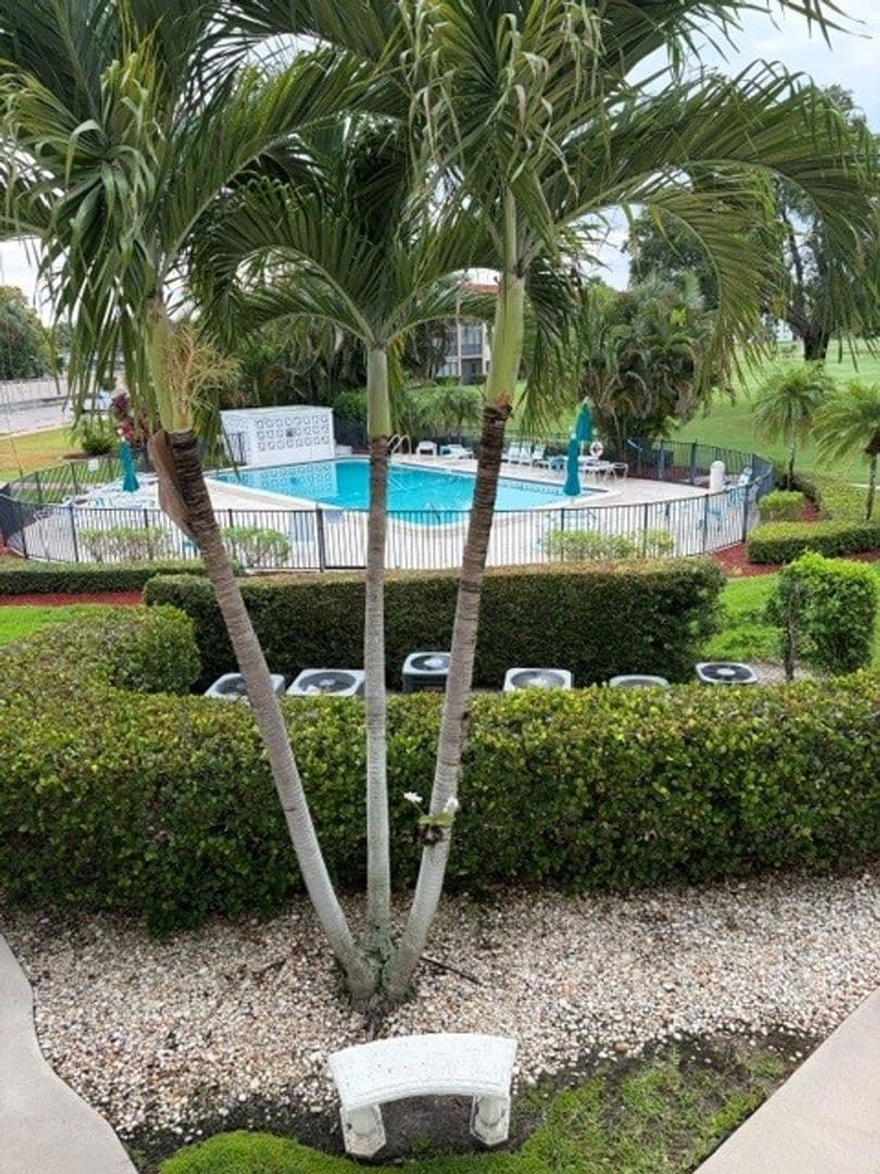 Naples House: 5 High Point Circle W Unit #206