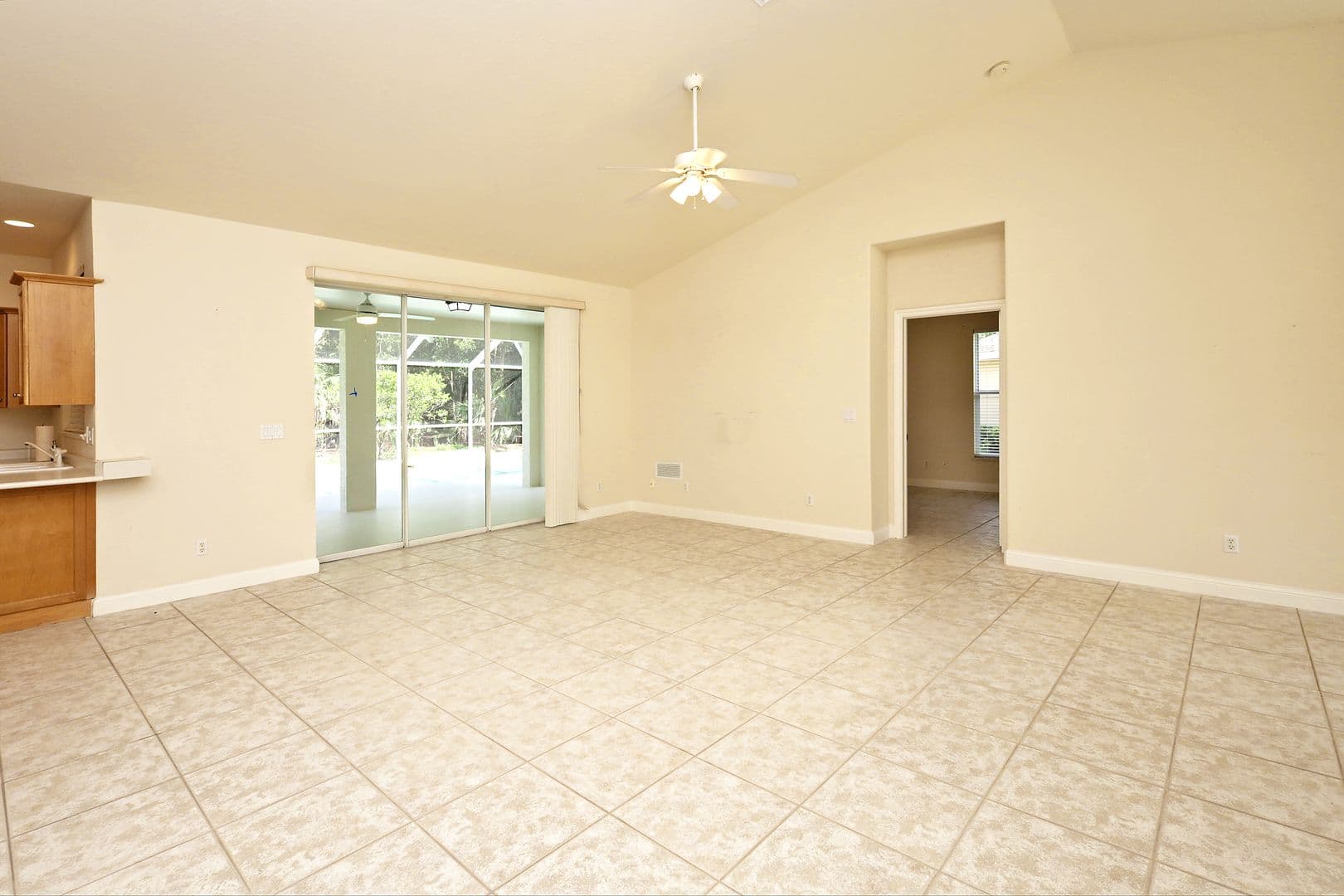 Naples House: 32 Heritage Way