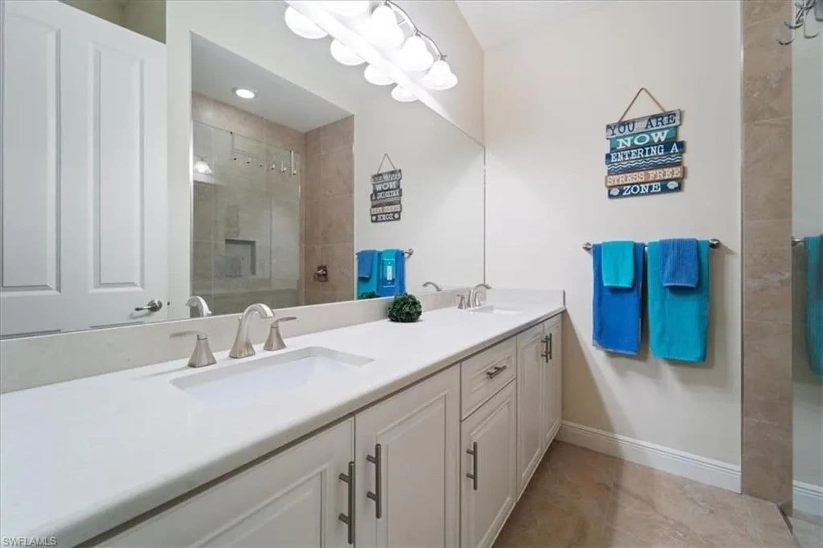 Naples House: 732 7th Avenue North