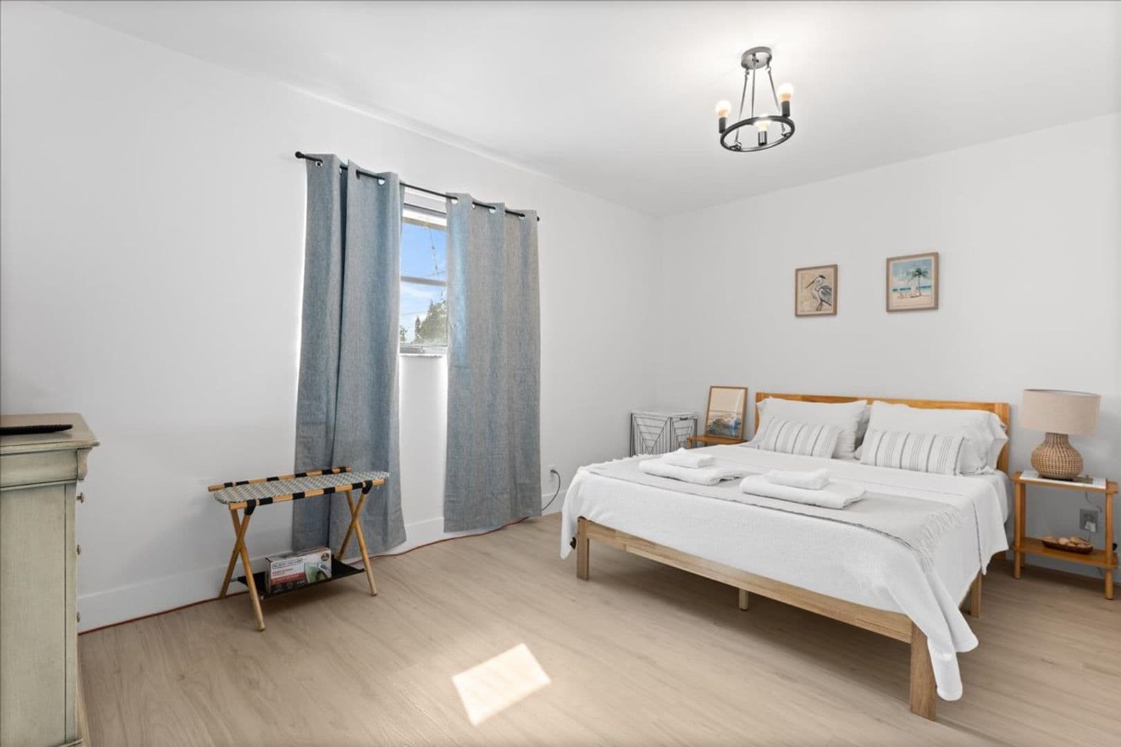 Naples House: 1332 Granada Boulevard