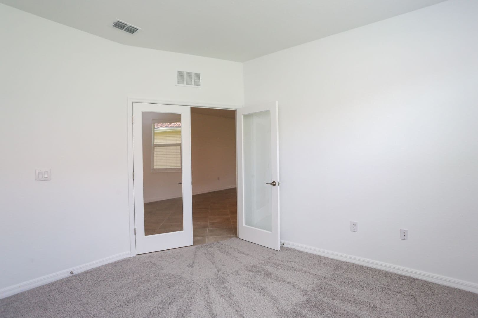 Naples House: 2599 Vine Avenue