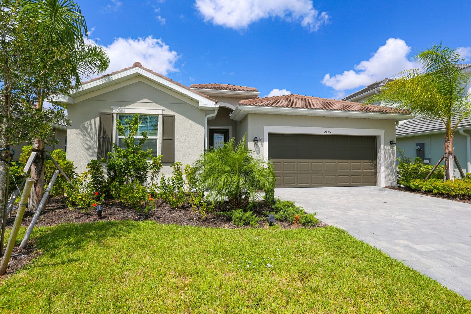 Naples House: 2155 Hamlin Street