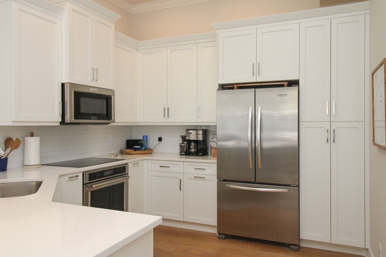 Naples House: 453 8th Avenue S #106