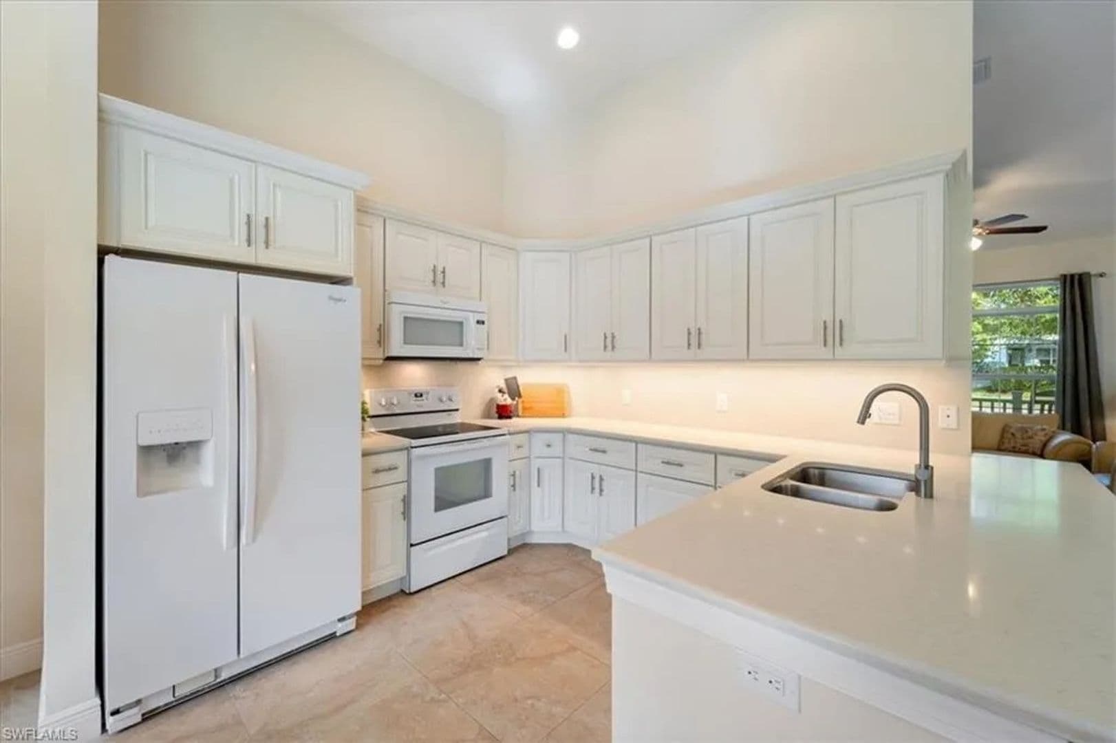 Naples House: 732 7th Avenue North