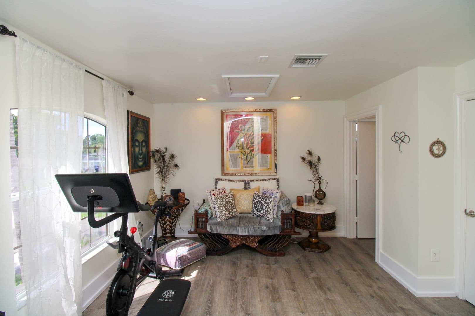 Naples House: 647 110th Avenue North