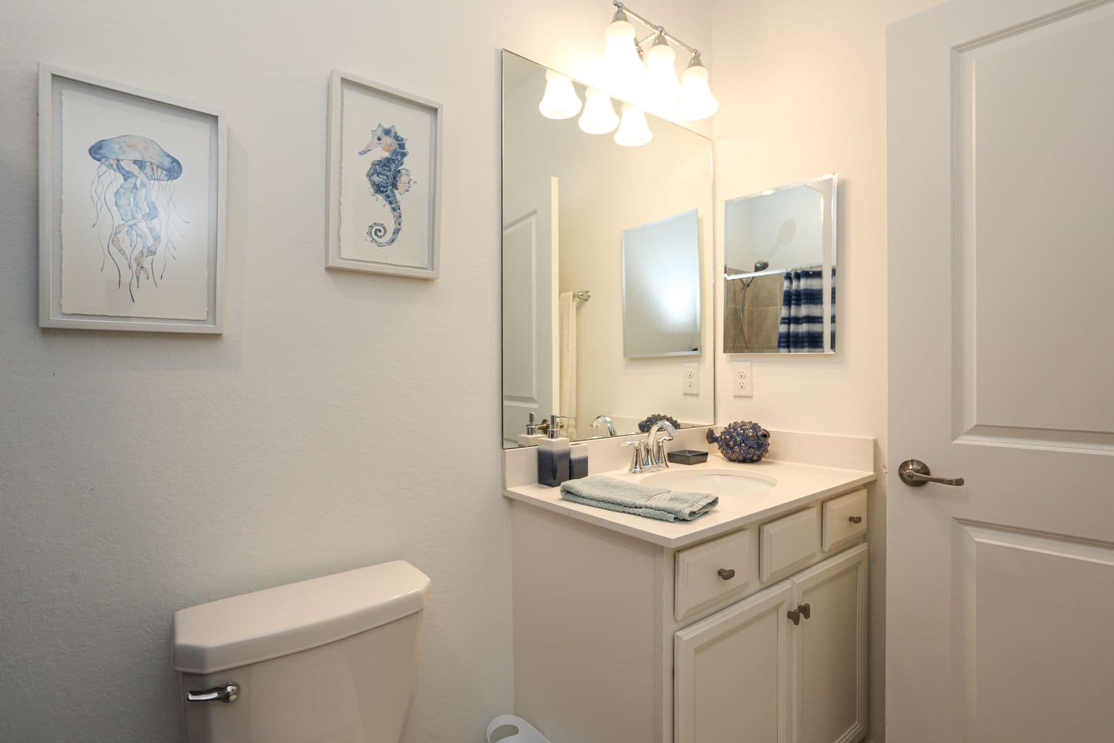 Naples House: 2155 Hamlin Street