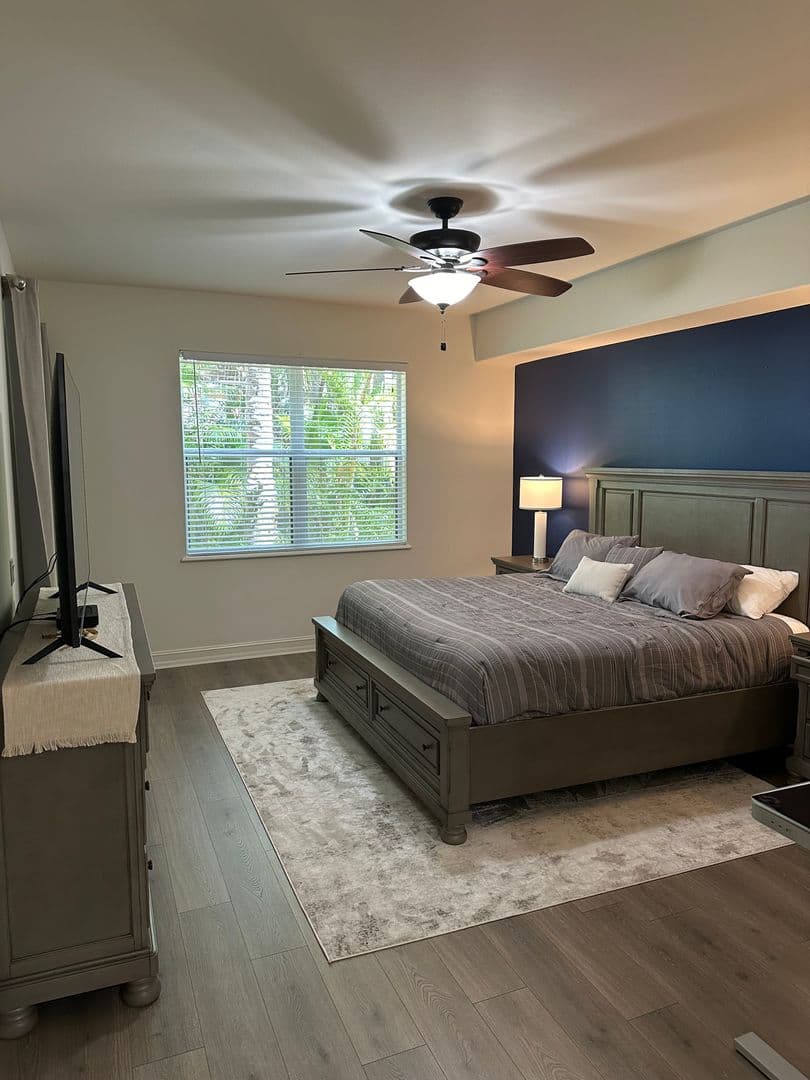 Naples House: 2004 Tarpon Bay Drive North Unit 101