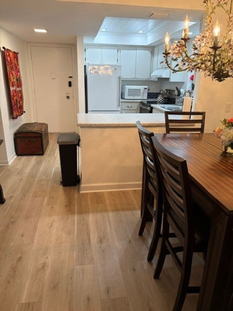 Naples House: 5 High Point Circle W Unit #206