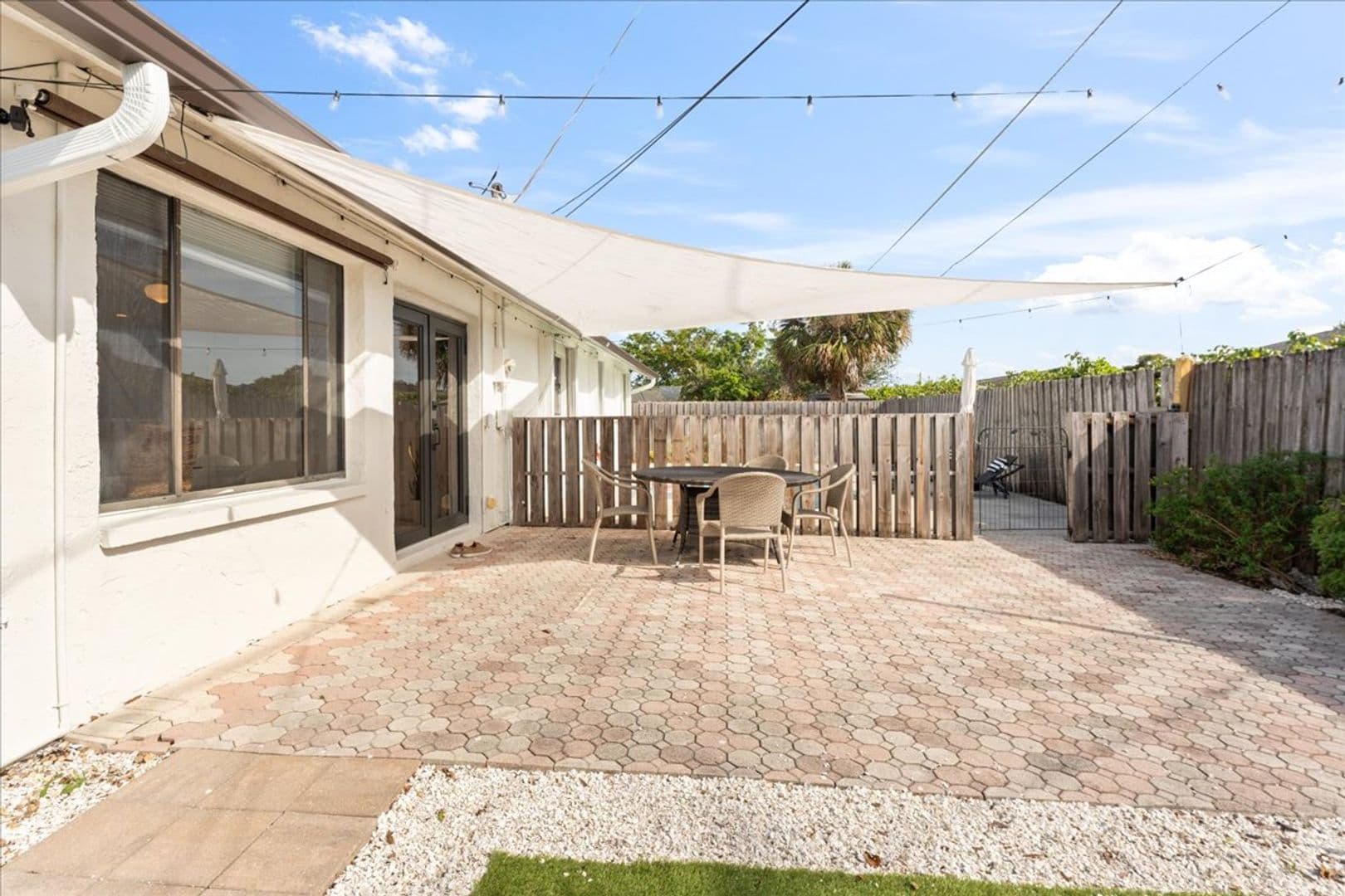 Naples House: 1332 Granada Boulevard